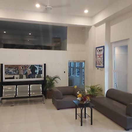 Nest Suites Quezon City Exterior foto